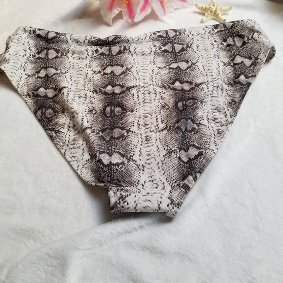 ❤️🛍️NWT  Joe Fresh Bikini Bottom    Size 1X❤️🛍️ - Picture 3 of 9